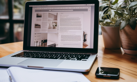 2_a_minimalistic_image_of_a_laptop_on_8df64136-0338-45e2-9799-58a1e9e50831